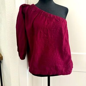 Off the shoulder, maroon flowy top